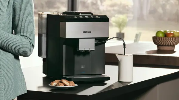 Siemens Tam Otomatik Kahve Makinesi EQ500 classic connect Paslanmaz çelik, Siyah, Çıkarılabilir su tankı - görsel 3