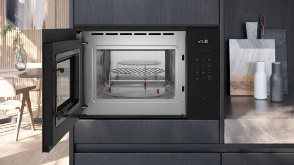 Siemens iQ500 BE555LMB2 Built-In Microwave with grill Siyah - görsel 4